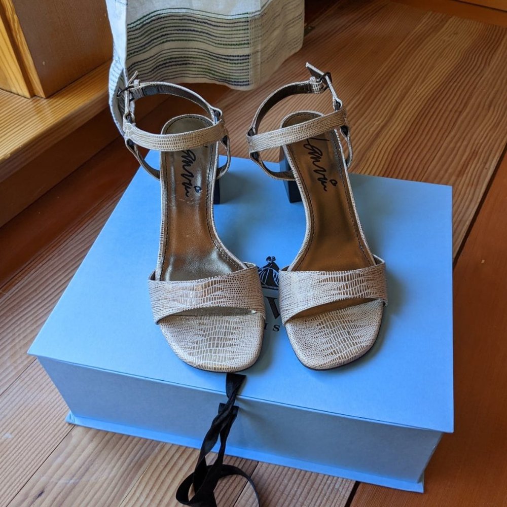NWT- Lanvin Lizard-embossed Leather Chunky Sandals